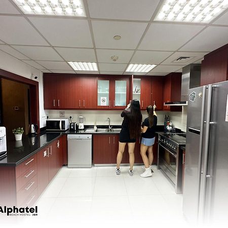 Alphatel Beach Hostel Jbr Dubai Exteriör bild