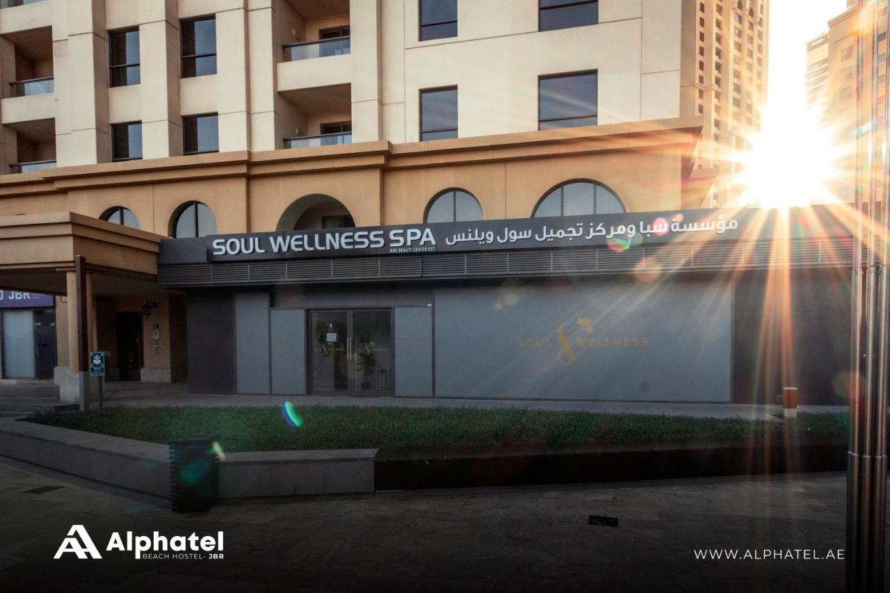 Alphatel Beach Hostel Jbr Dubai Exteriör bild